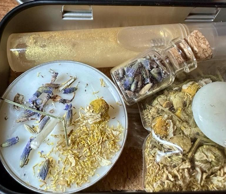 Sleep Altar - Herbal Remedy Sleeping Chamomile