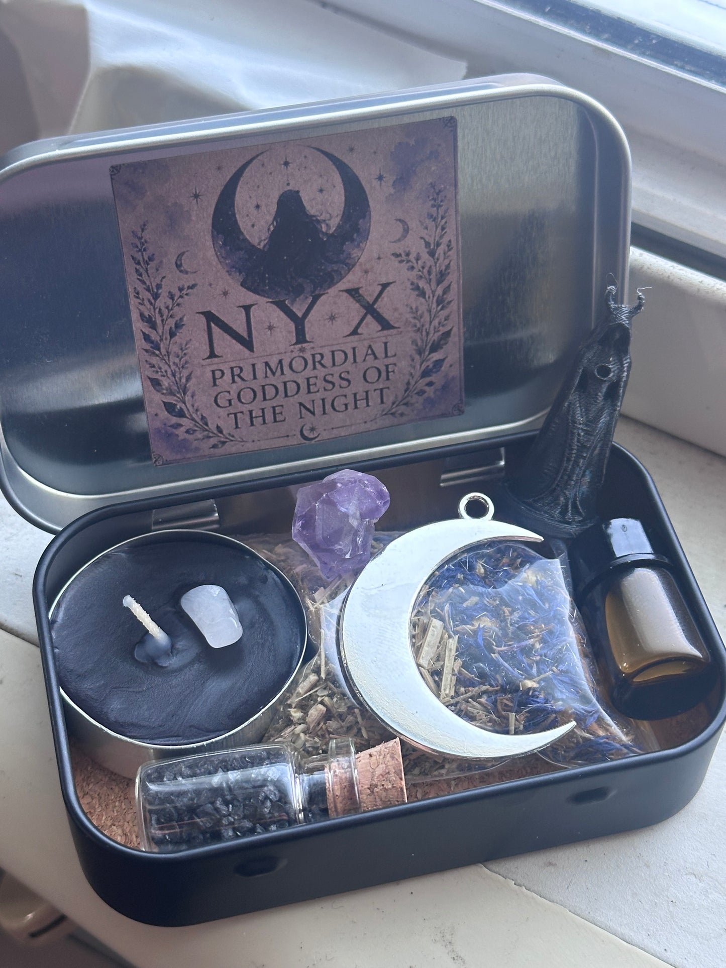 Nyx Altar Tin