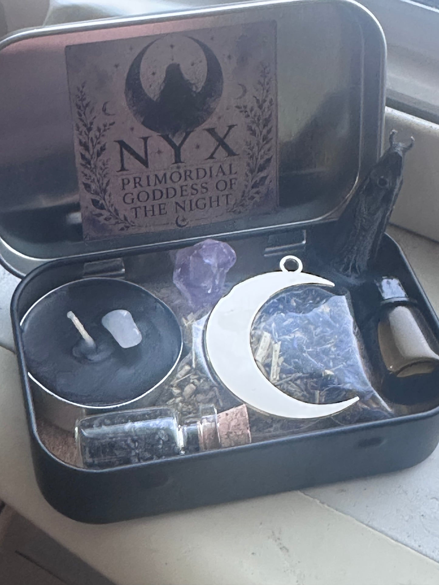 Nyx Altar Tin