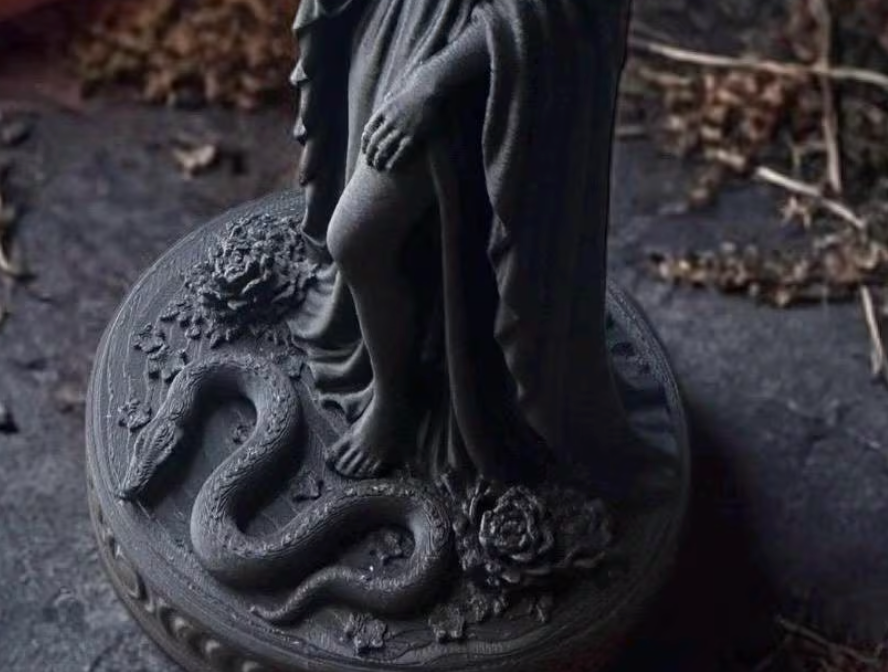 Black Lilith  - 6 Inches